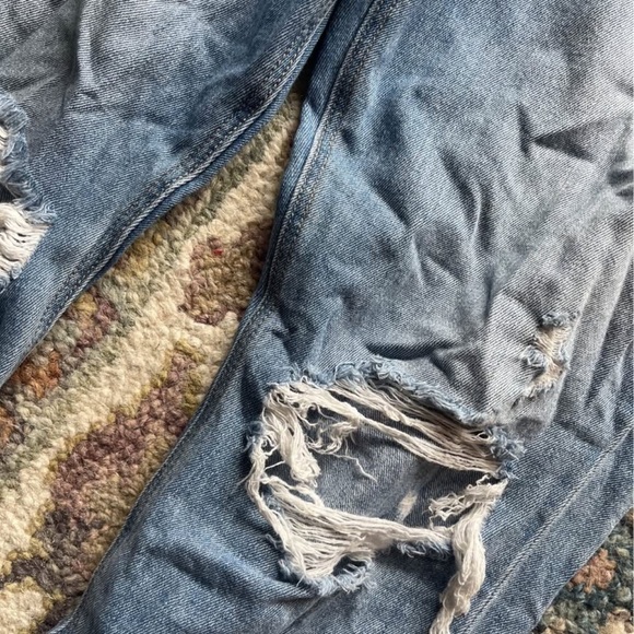 American Eagle Distressed Straight Jeans - Picture 2 of 4